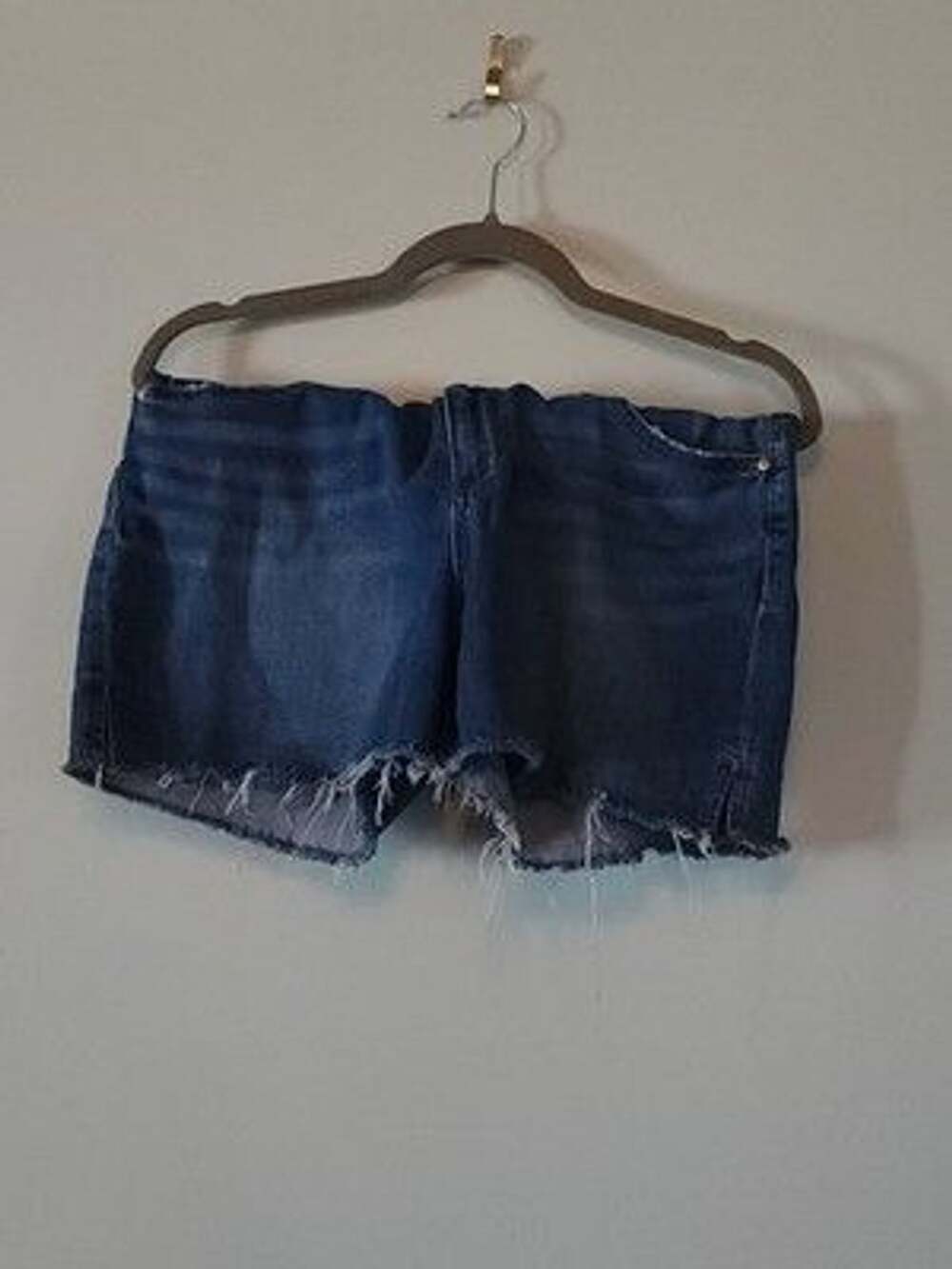 Festivalfashion Designerdenim Joe's Jeans Raw Hem Denim Shorts